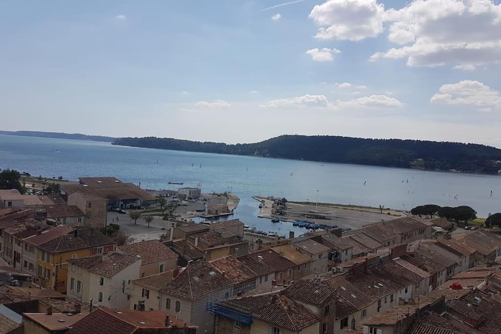 Au Coeur De Saint Chamas Daire Dış mekan fotoğraf