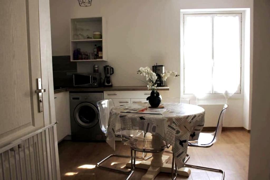 Au Coeur De Saint Chamas Daire Dış mekan fotoğraf